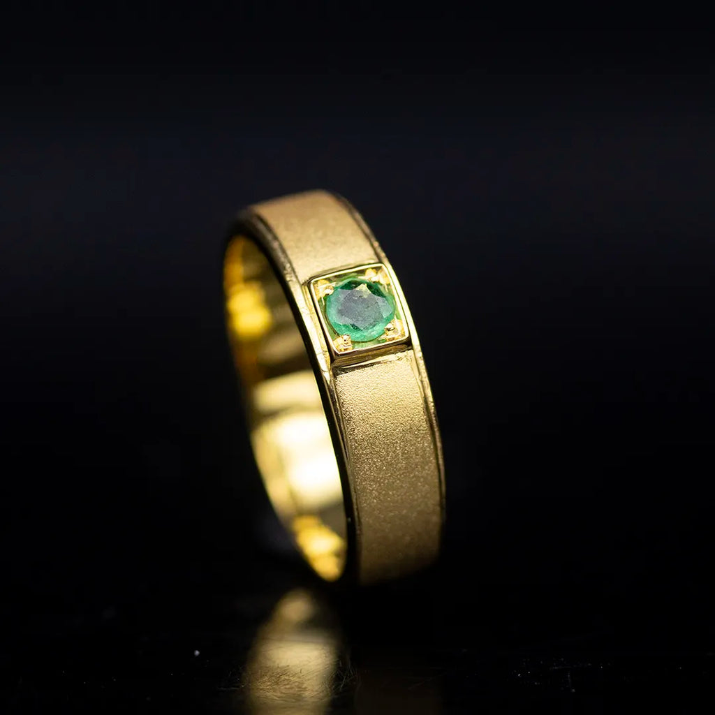 Colombian Emerald Solitaire Ring