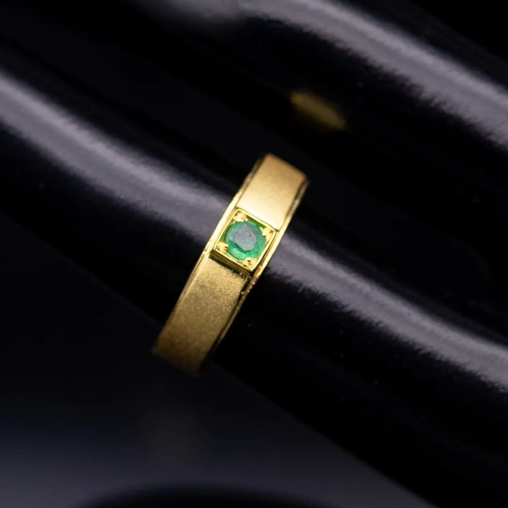Colombian Emerald Solitaire Ring
